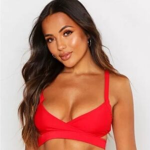 BOOHOO PETITE MIX & MATCH CUT OUT RED BIKINI TOP SIZE 6 (top only).
